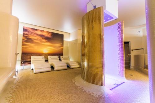hotel court wellness and spa
