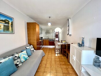 albufeira cosy by homing