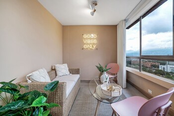 apartamentos alcazar oviedo byhousy host