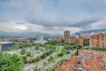 apartamentos alcazar oviedo byhousy host