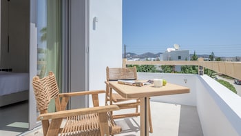 nove milos luxury by estia