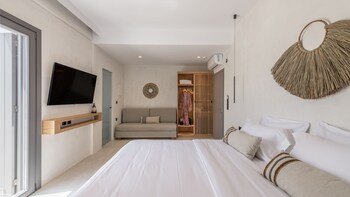 nove milos luxury by estia