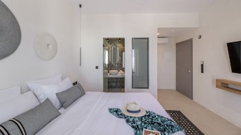 nove milos luxury by estia