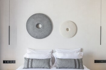 nove milos luxury by estia