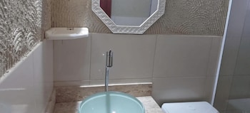 casa praia dos anjos aluguel economico