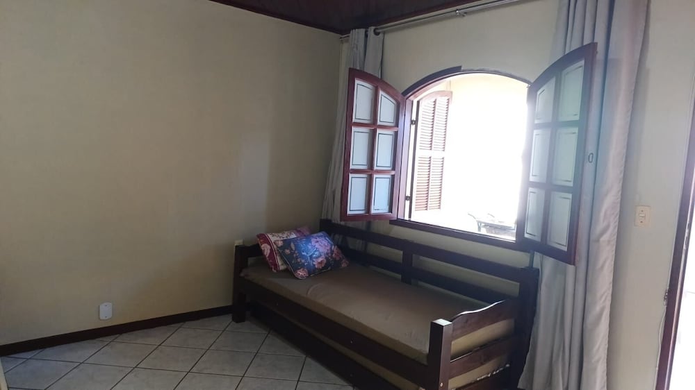 casa praia dos anjos aluguel economico