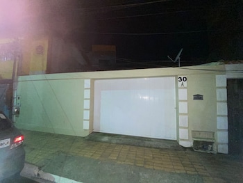 casa praia dos anjos aluguel economico