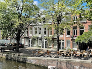 canal view stay amsterdam