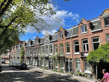 canal view stay amsterdam