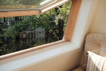 canal view stay amsterdam