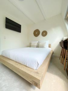 canal view stay amsterdam