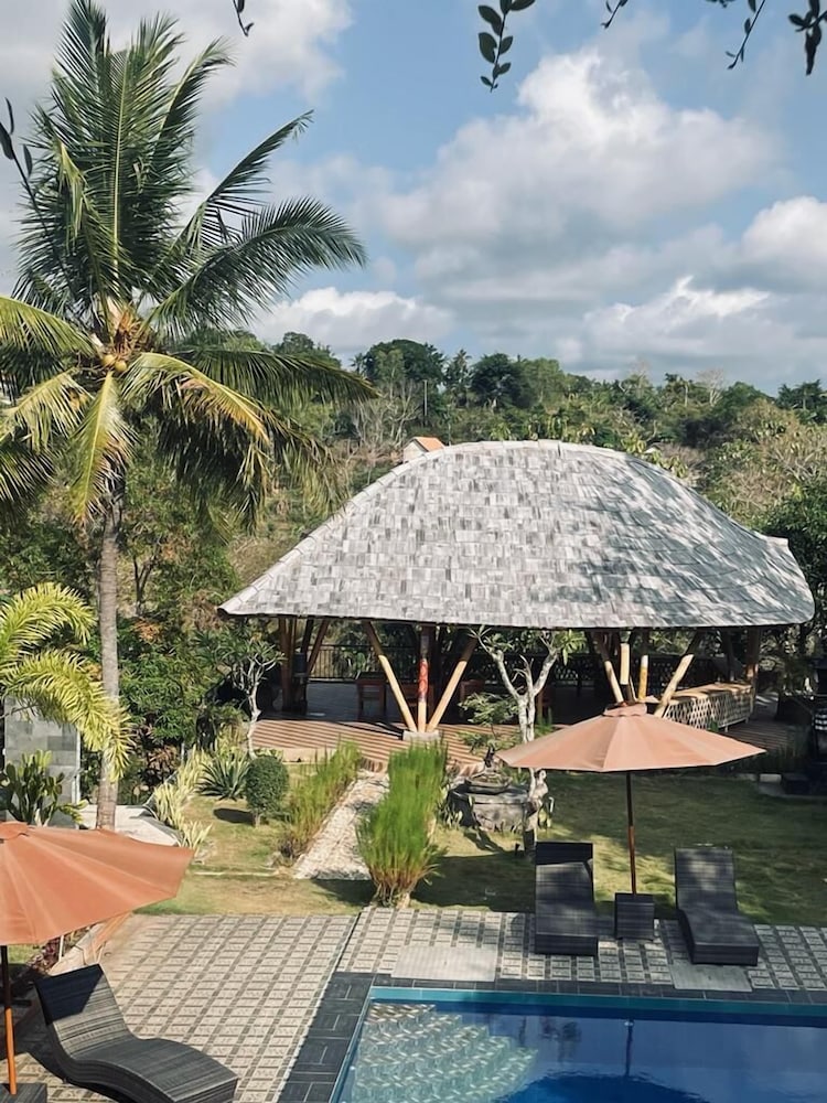 tinggian hill retreat