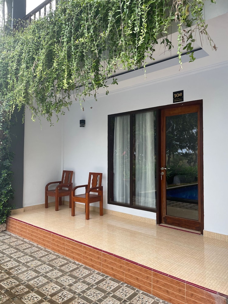 tinggian hill retreat
