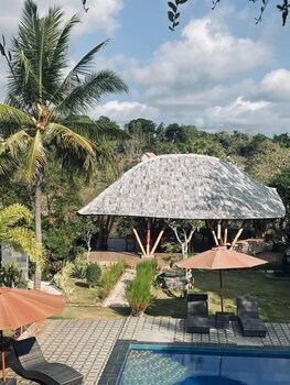 tinggian hill retreat