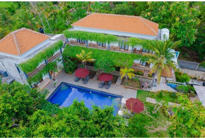 tinggian hill retreat