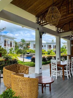 red picnic hostel
