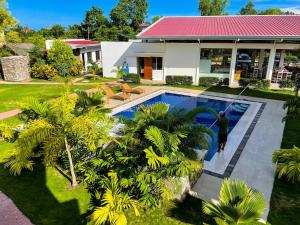 red picnic hostel