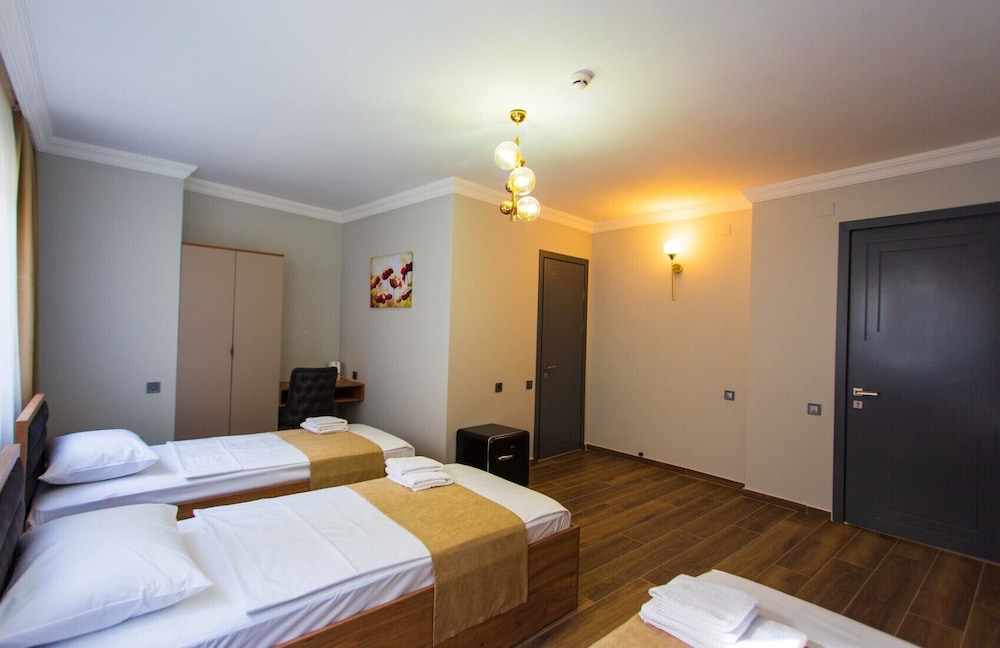 memory hotel batumi