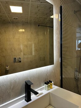 midis otel