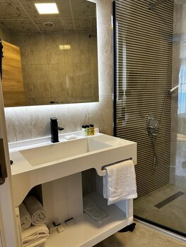 midis otel