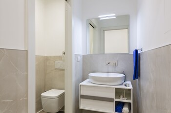 notami gioia short stays