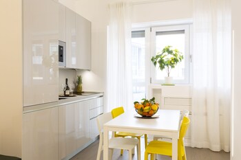 notami gioia short stays