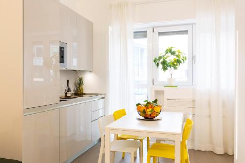 notami gioia short stays