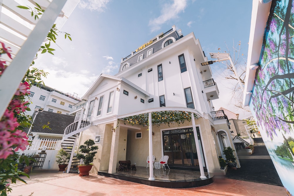 vmt hotel villa