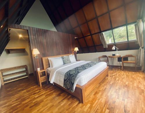 bukit tiga lima boutique hotel