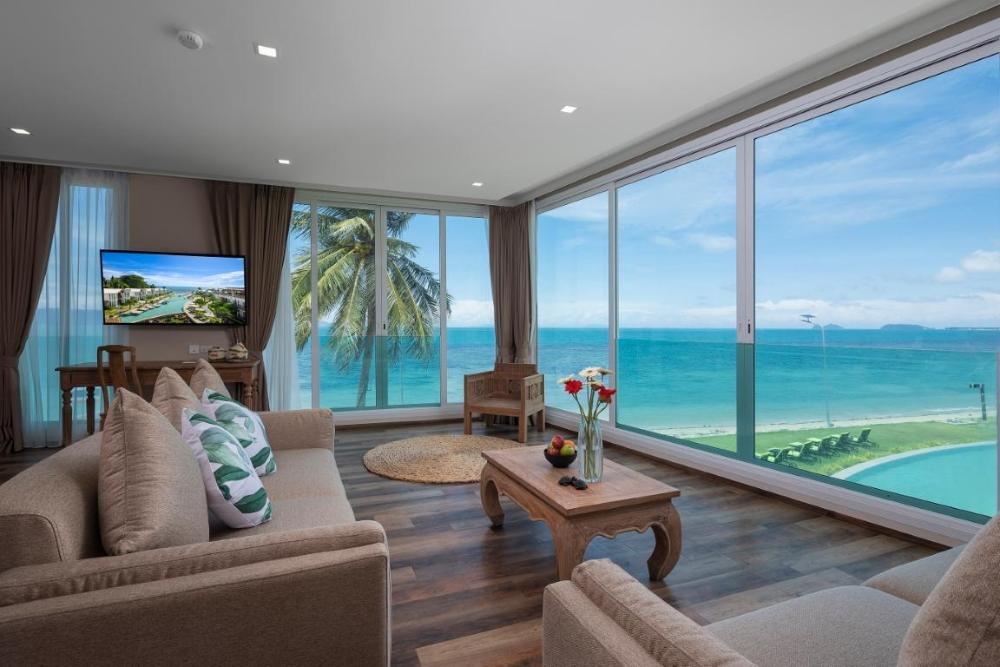 vannee golden sands beachfront resort