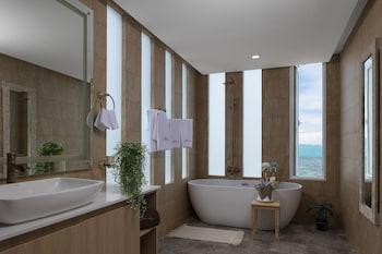 vannee golden sands beachfront resort