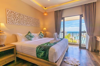 vannee golden sands beachfront resort