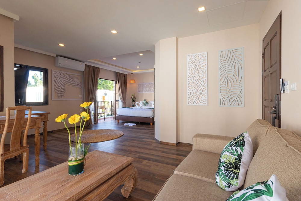 vannee golden sands beachfront resort