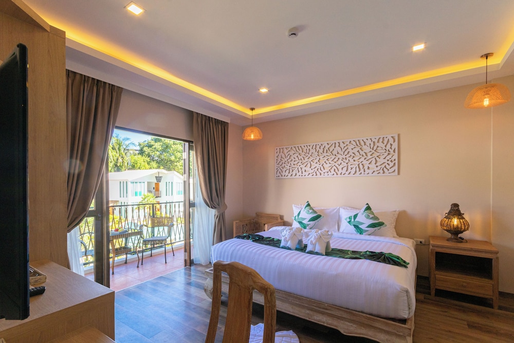 vannee golden sands beachfront resort