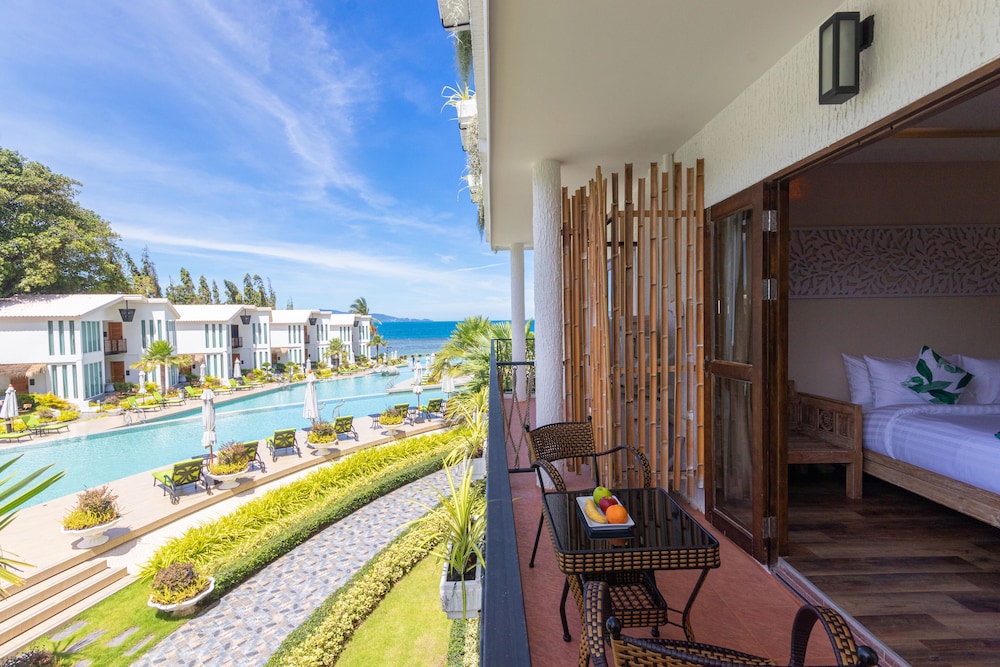 vannee golden sands beachfront resort