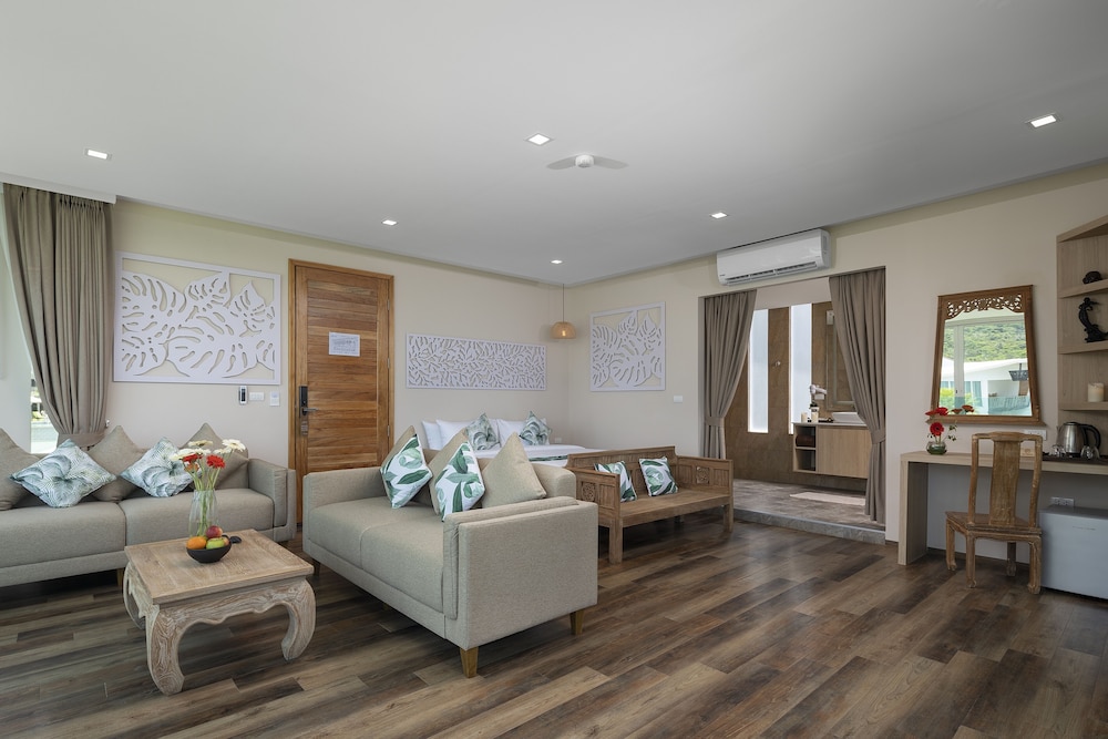 vannee golden sands beachfront resort