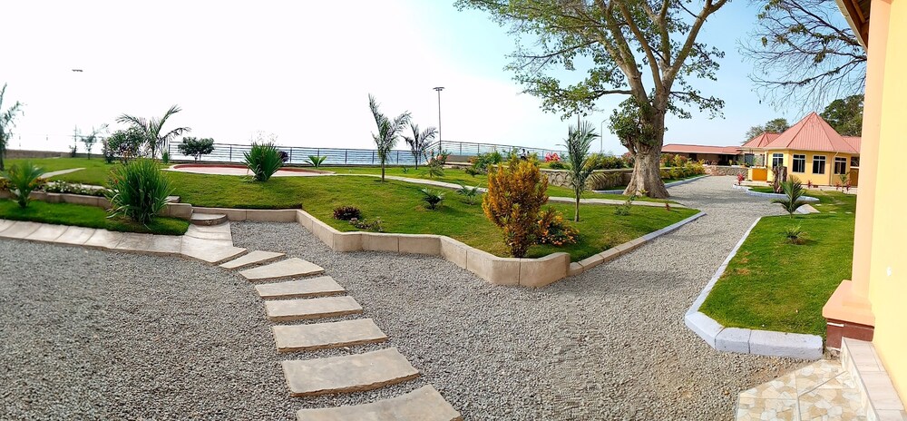 sandmark hotel serengeti