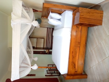 sandmark hotel serengeti