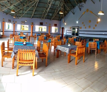 sandmark hotel serengeti