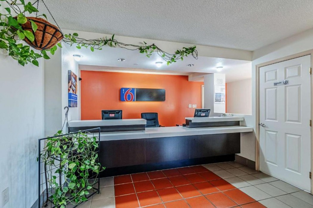 Motel 6 Martinsburg, Wv,In The City Center,2 star