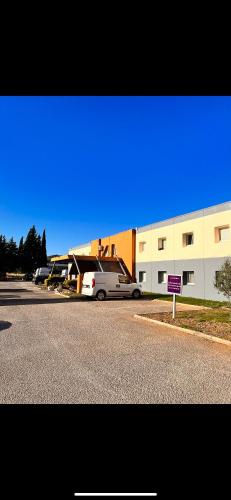 kyriad direct brignoles provence verte