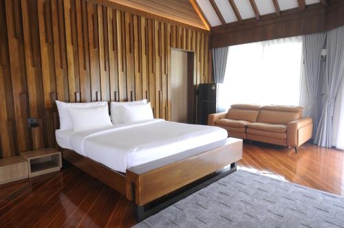 the hidden village khao yai
