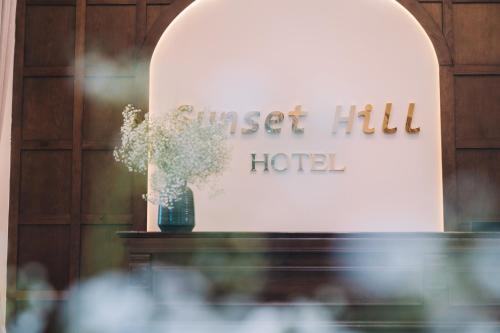 sunset hill hotel