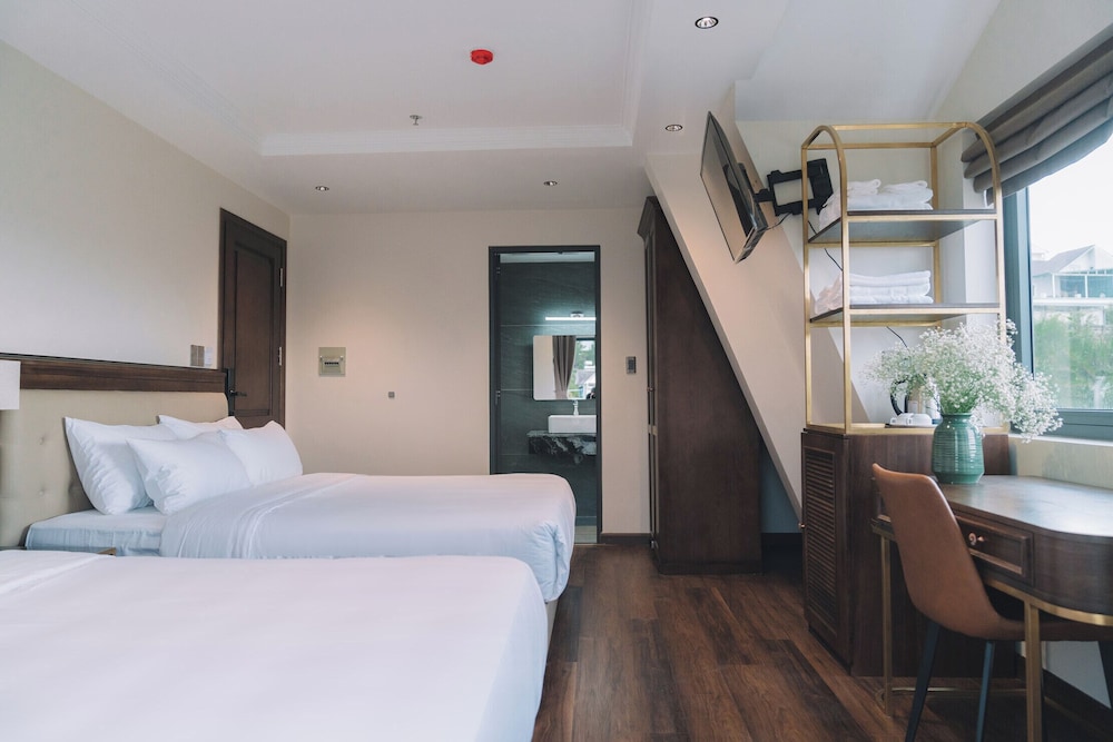 sunset hill hotel