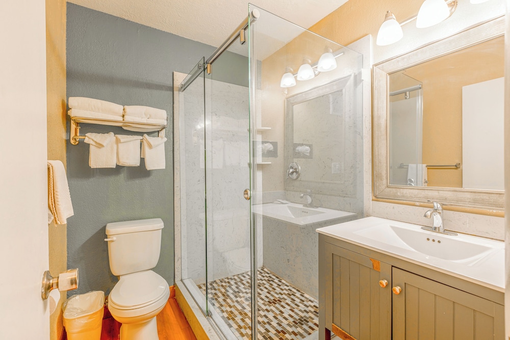 hotel avenida oceanside camp pendleton