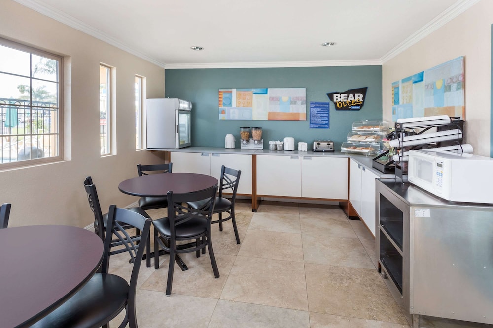 hotel avenida oceanside camp pendleton