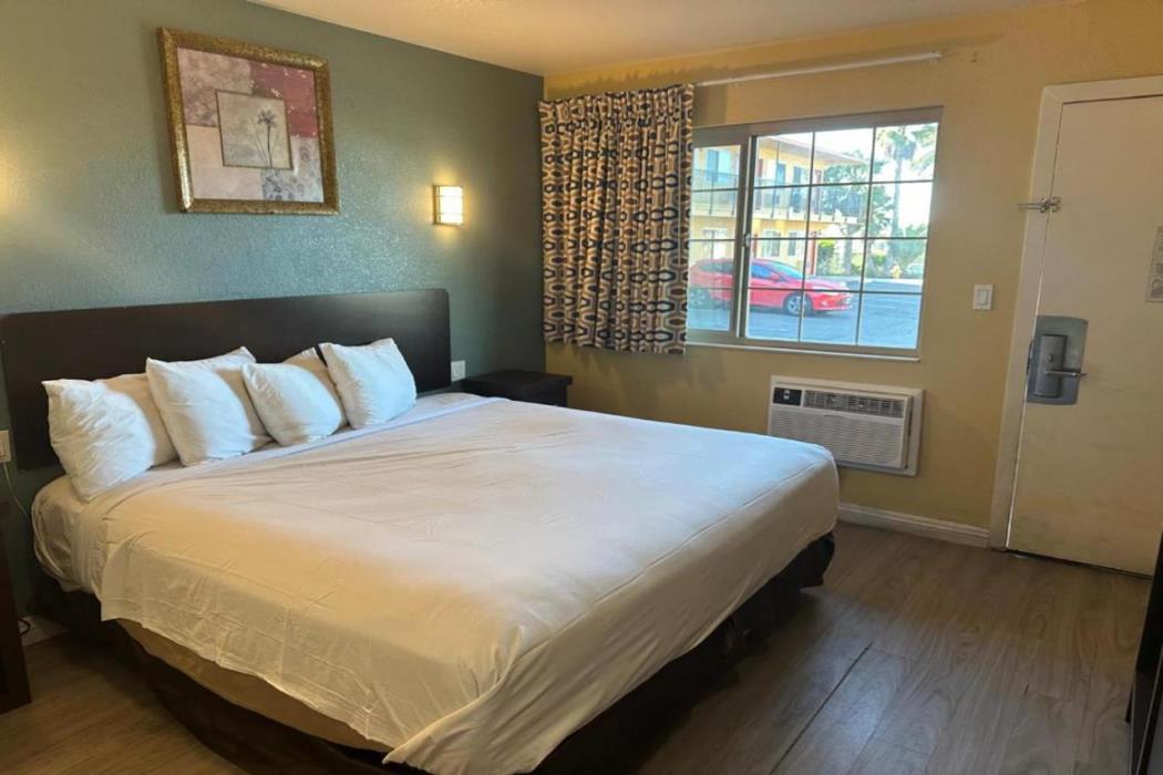 hotel avenida oceanside camp pendleton