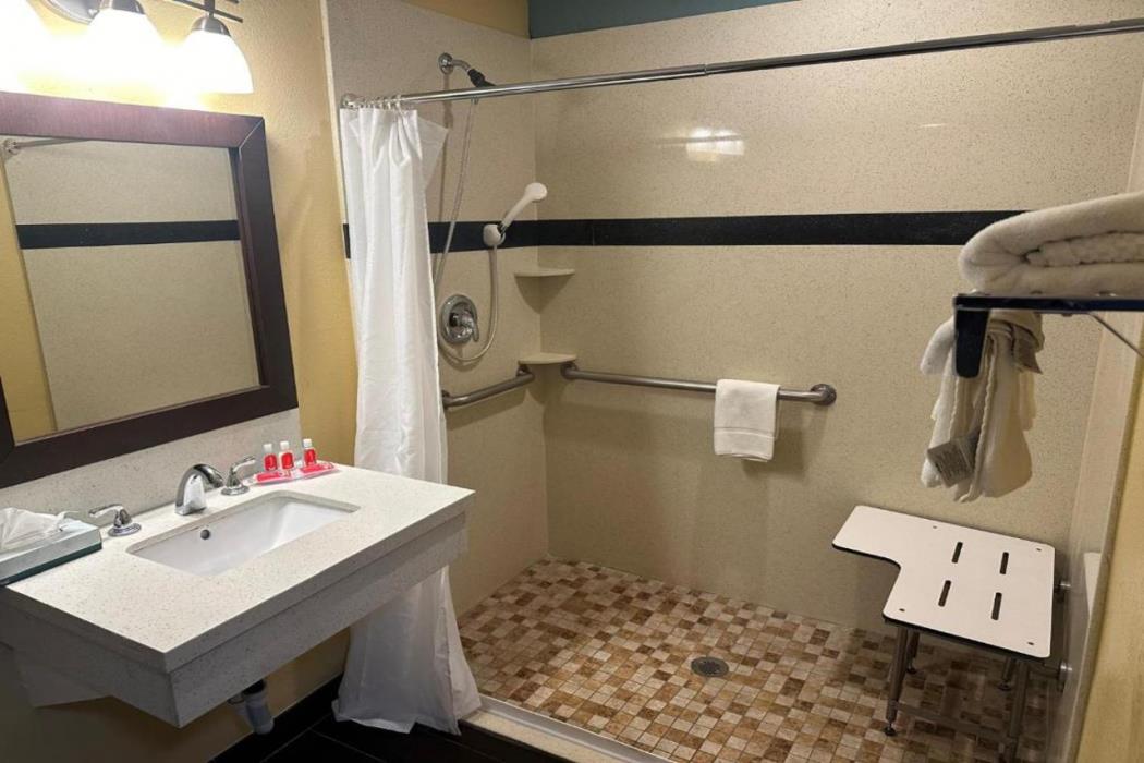 hotel avenida oceanside camp pendleton