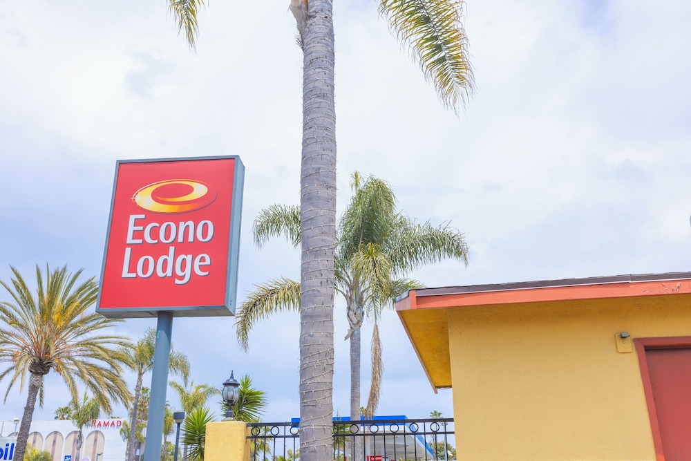 hotel avenida oceanside camp pendleton