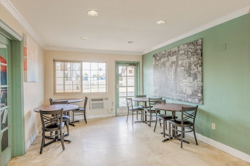 hotel avenida oceanside camp pendleton